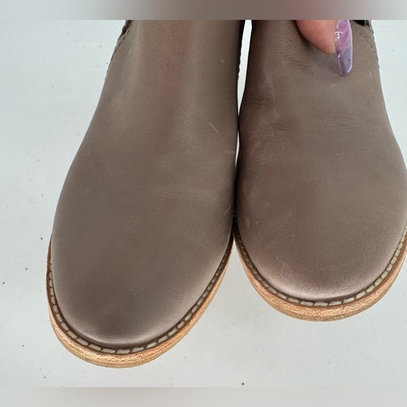 Jeffrey Campbell Rosalee WOMEN Bootie in Taupe - Picture 5 of 10